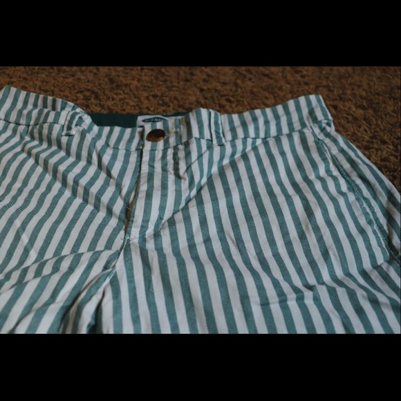 Cute striped shorts! - Picture 2 of 3